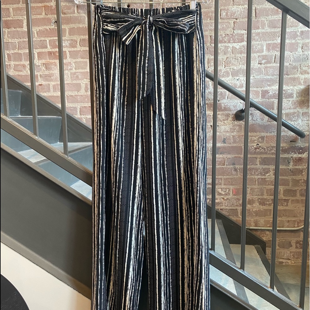 Gorgeous, flowy pants from Fabrík